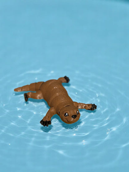 🦦 3D Printed Otter Figurine – 9” Floating Otter – Eco-Friendly PLA – Cute Decor & Gift Idea